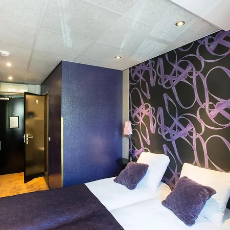 Hotel Sebastians
